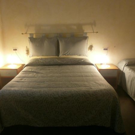 Albergo Vecchio Pavone Borgaro Torinese Exterior foto