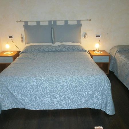 Albergo Vecchio Pavone Borgaro Torinese Exterior foto